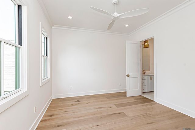 7855 Highland Rd, Baton Rouge, LA 70808
