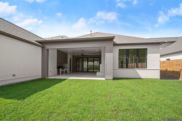7855 Highland Rd, Baton Rouge, LA 70808