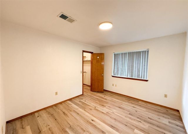 10041 Aberdeen Lane, Yukon, OK 73099