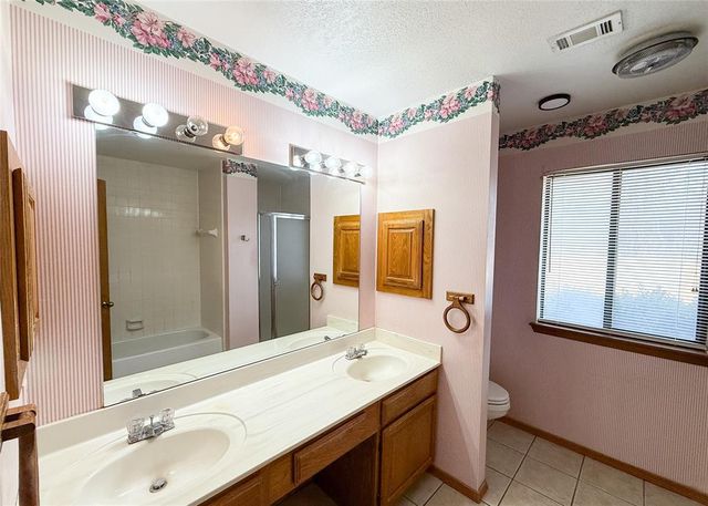 10041 Aberdeen Lane, Yukon, OK 73099