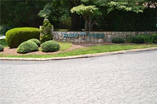208 Driftwood Lane, Winston-salem, NC 27104