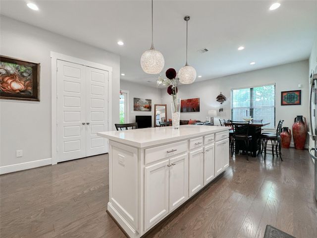 1104 Pearl Wood Drive, Houston, TX 77008