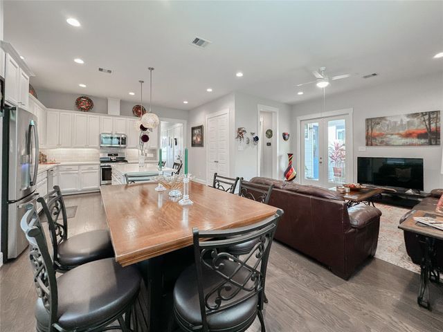 1104 Pearl Wood Drive, Houston, TX 77008