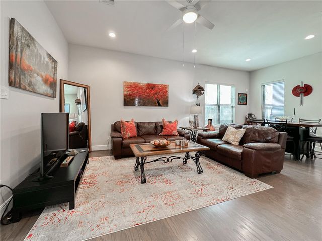 1104 Pearl Wood Drive, Houston, TX 77008