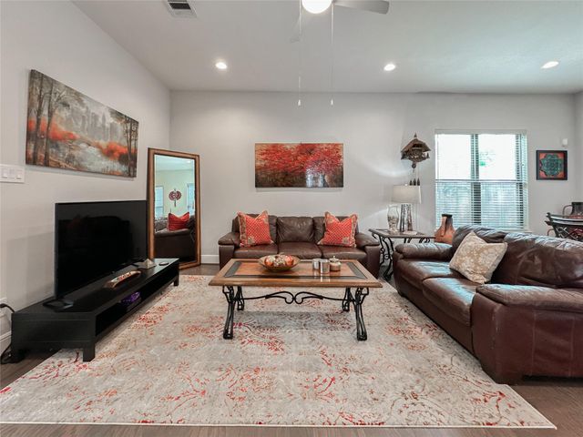 1104 Pearl Wood Drive, Houston, TX 77008