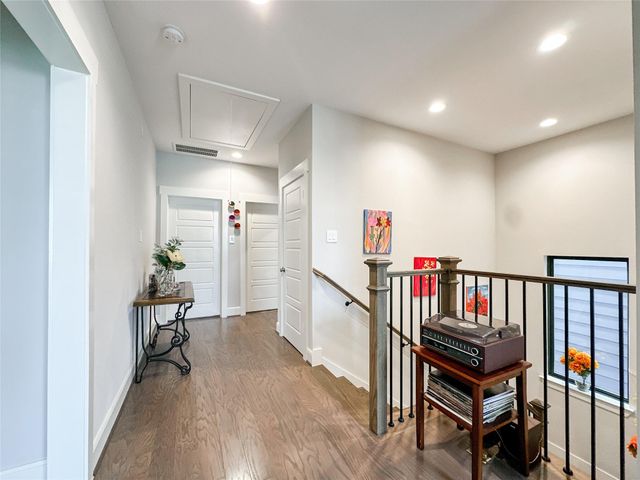 1104 Pearl Wood Drive, Houston, TX 77008