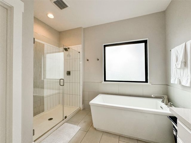 1104 Pearl Wood Drive, Houston, TX 77008