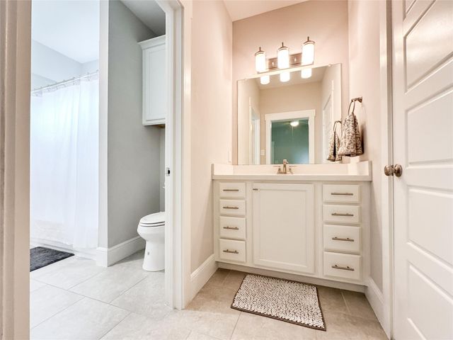 1104 Pearl Wood Drive, Houston, TX 77008