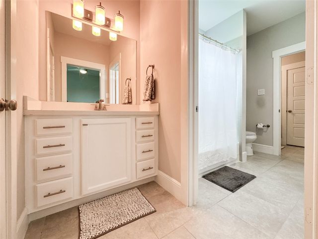 1104 Pearl Wood Drive, Houston, TX 77008