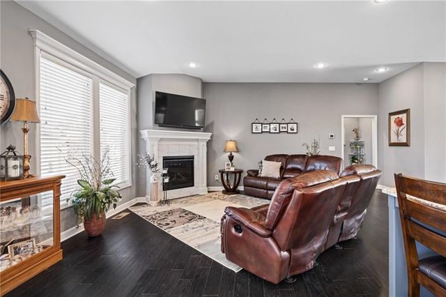 18506 W 194th Terrace, Spring Hill, KS 66083