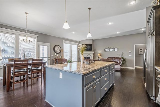 18506 W 194th Terrace, Spring Hill, KS 66083
