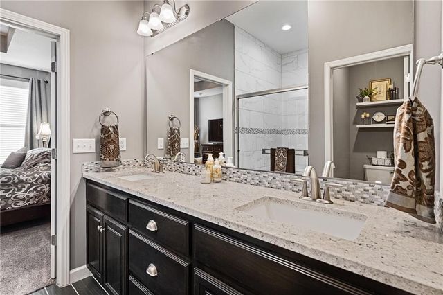 18506 W 194th Terrace, Spring Hill, KS 66083