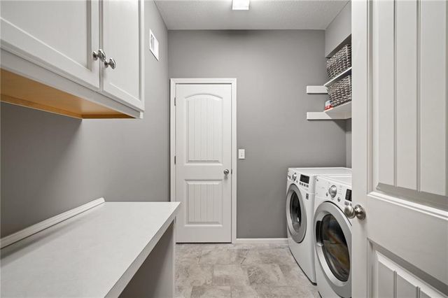 18506 W 194th Terrace, Spring Hill, KS 66083