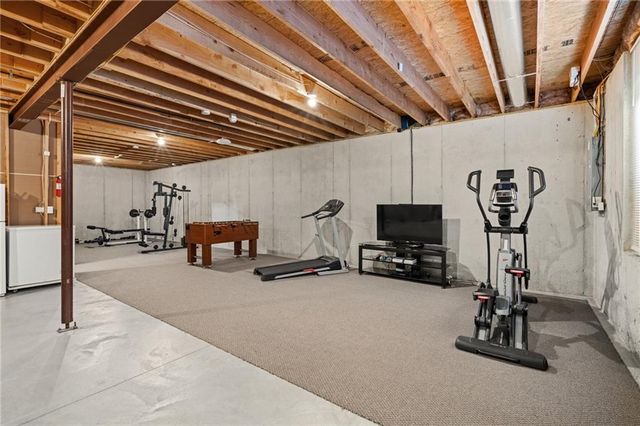 18506 W 194th Terrace, Spring Hill, KS 66083