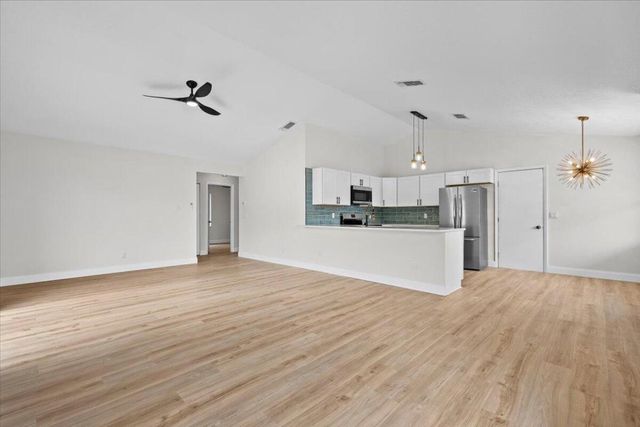 126 Wandering Trail, Jupiter, FL 33458