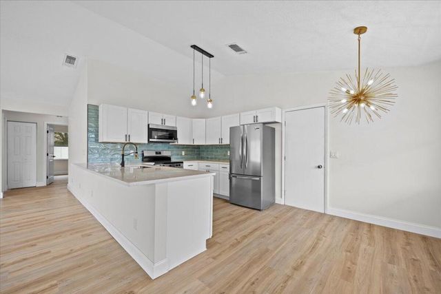 126 Wandering Trail, Jupiter, FL 33458