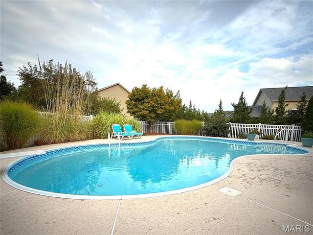 3110 Canyon Creek Road, Belleville, IL 62221