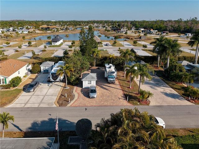 10337 Nightwood Dr., Fort Myers, FL 33905