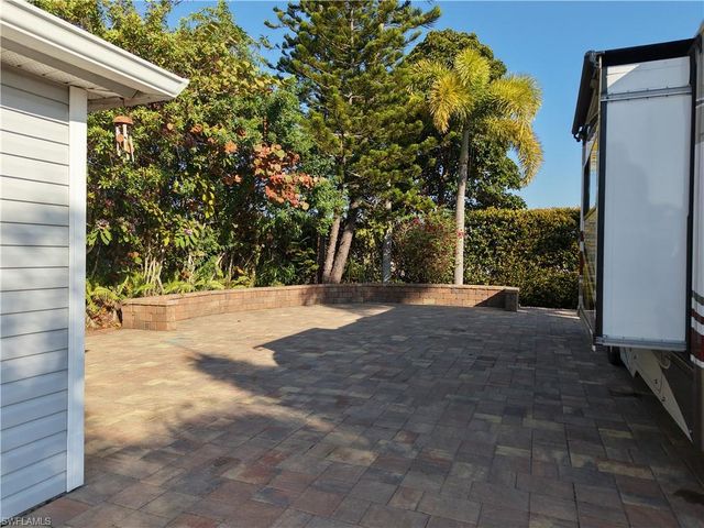 10337 Nightwood Dr., Fort Myers, FL 33905