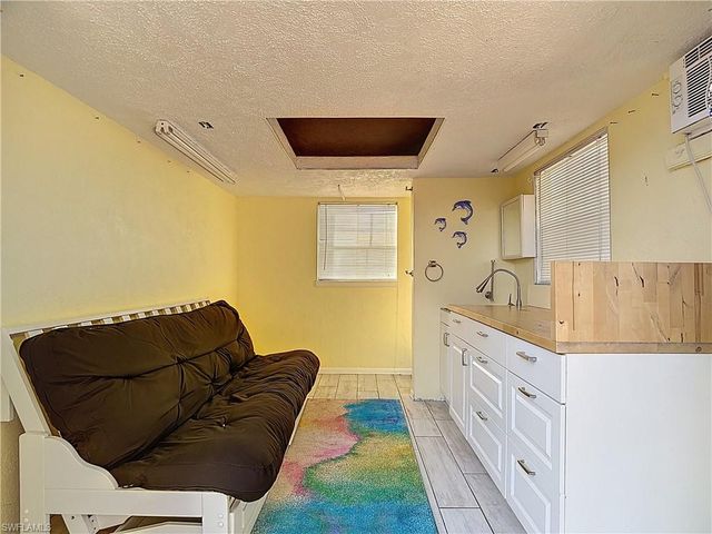 10337 Nightwood Dr., Fort Myers, FL 33905