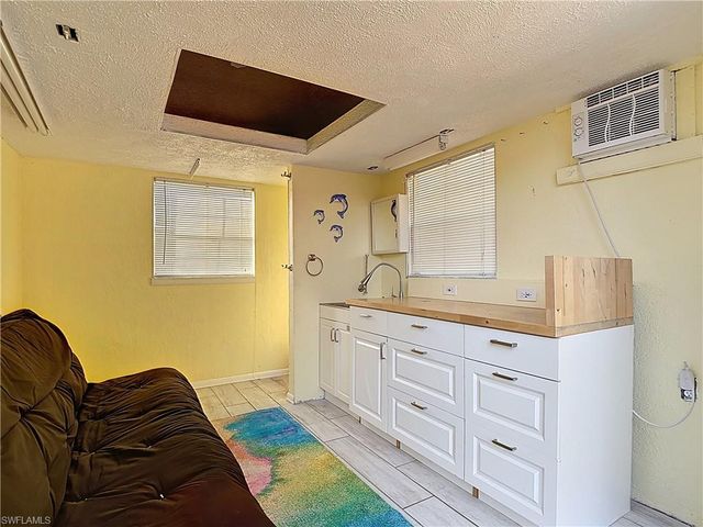 10337 Nightwood Dr., Fort Myers, FL 33905