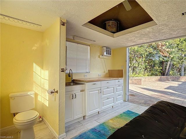 10337 Nightwood Dr., Fort Myers, FL 33905