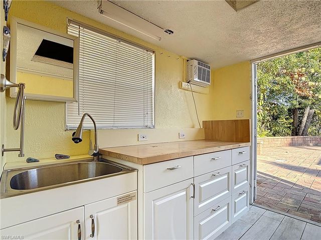 10337 Nightwood Dr., Fort Myers, FL 33905