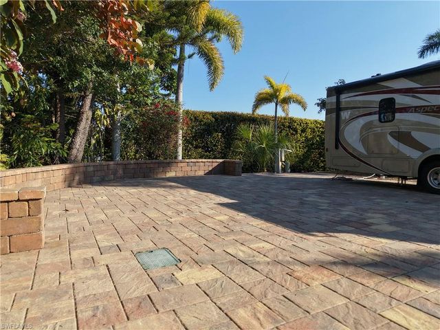 10337 Nightwood Dr., Fort Myers, FL 33905