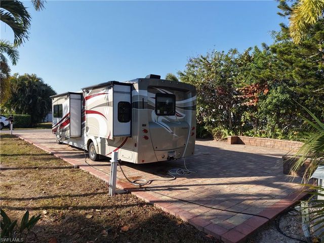 10337 Nightwood Dr., Fort Myers, FL 33905