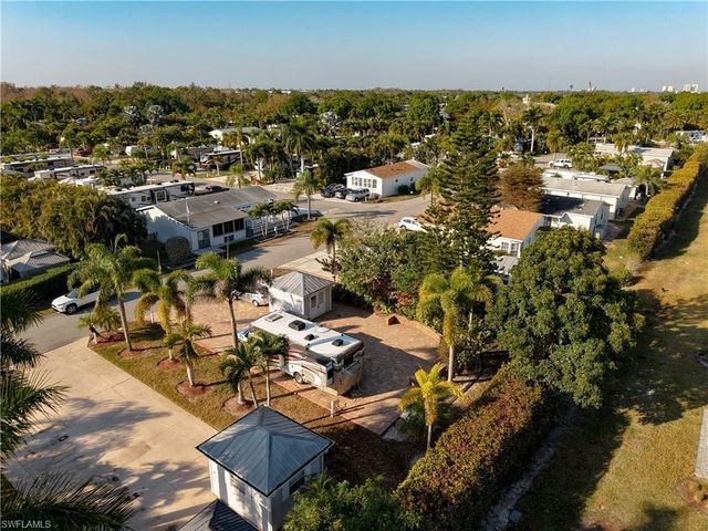 10337 Nightwood Dr., Fort Myers, FL 33905