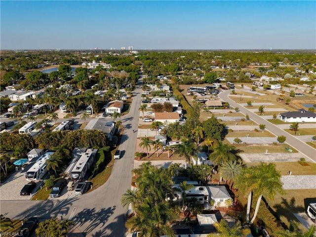 10337 Nightwood Dr., Fort Myers, FL 33905