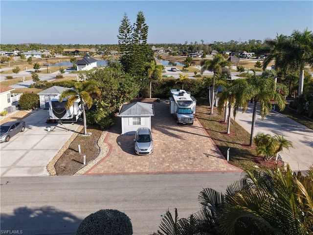 10337 Nightwood Dr., Fort Myers, FL 33905