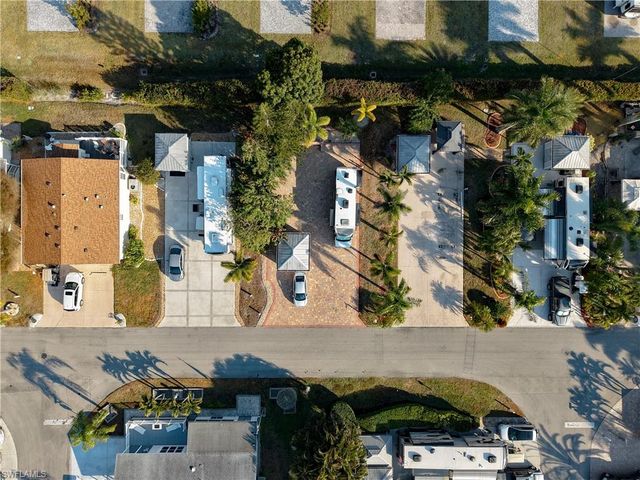 10337 Nightwood Dr., Fort Myers, FL 33905