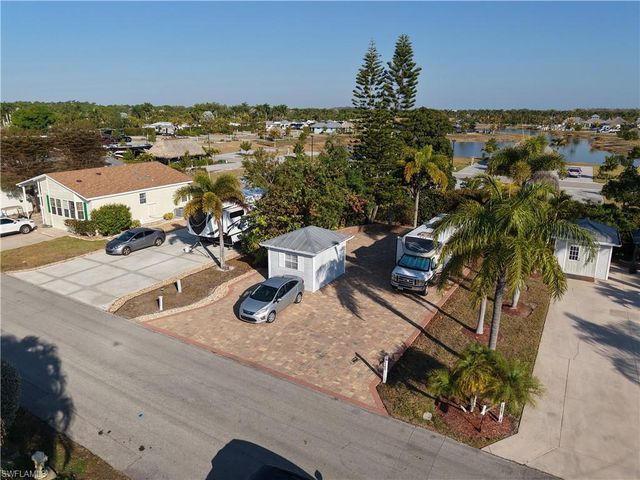 10337 Nightwood Dr., Fort Myers, FL 33905