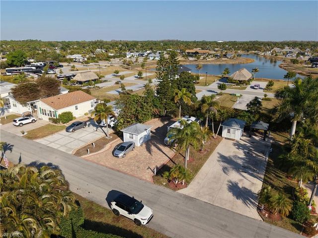 10337 Nightwood Dr., Fort Myers, FL 33905