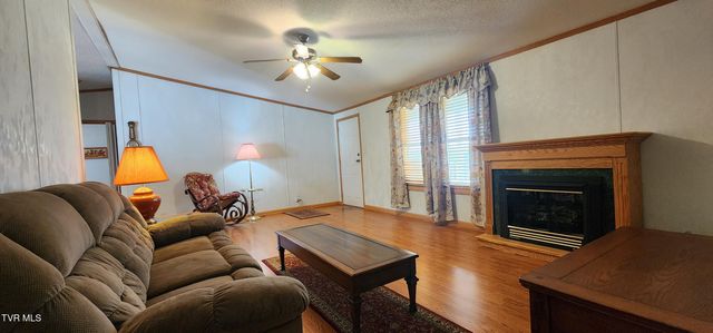 34386 Lee Highway, Glade Spring, VA 24340