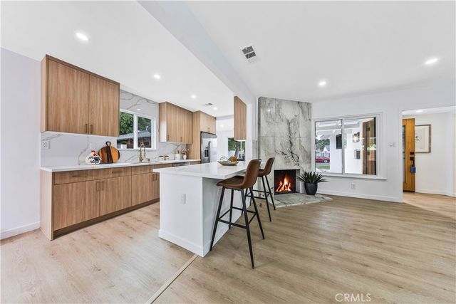 13907 Wyandotte, Van Nuys, CA 91405