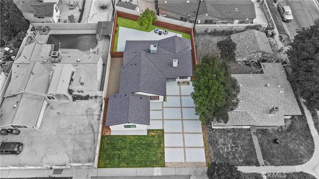 13907 Wyandotte, Van Nuys, CA 91405