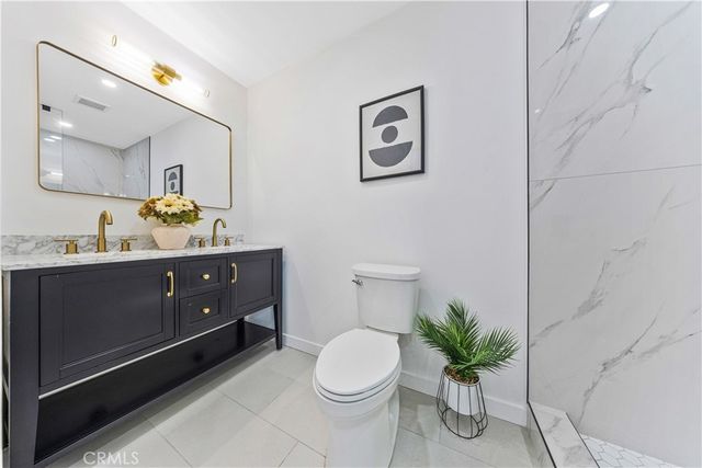 13907 Wyandotte, Van Nuys, CA 91405