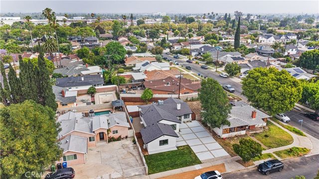 13907 Wyandotte, Van Nuys, CA 91405