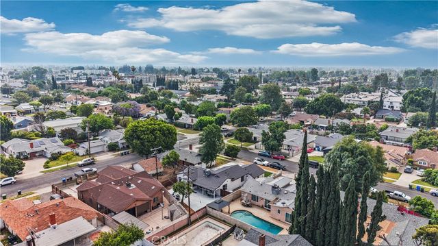 13907 Wyandotte, Van Nuys, CA 91405