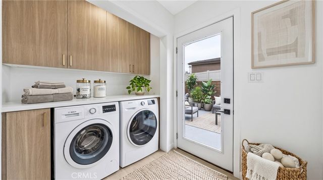 13907 Wyandotte, Van Nuys, CA 91405