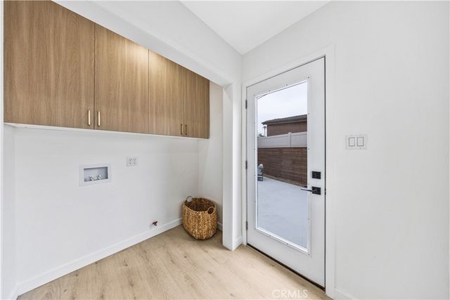 13907 Wyandotte, Van Nuys, CA 91405