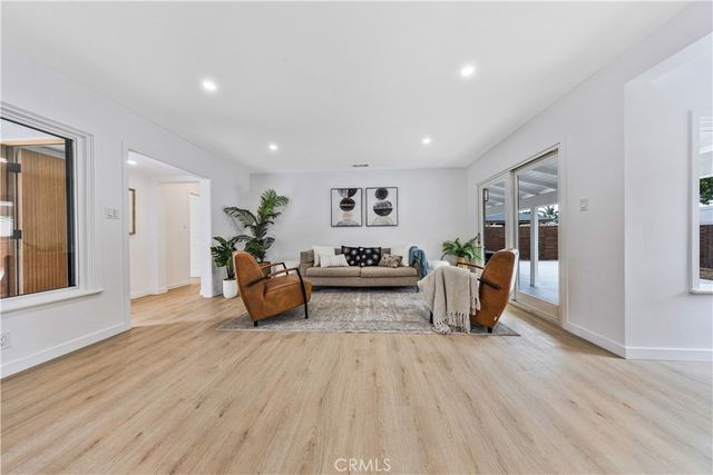 13907 Wyandotte, Van Nuys, CA 91405