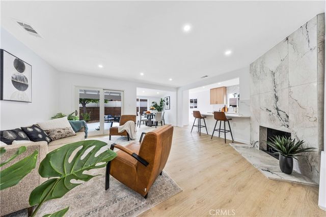13907 Wyandotte, Van Nuys, CA 91405