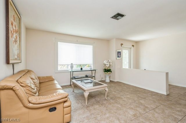 8091 San Carlos BLVD, Fort Myers, FL 33967