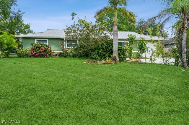 8091 San Carlos BLVD, Fort Myers, FL 33967
