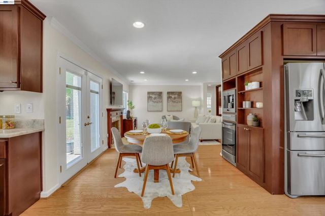 35 Sierra Ridge Ct, Danville, CA 94506