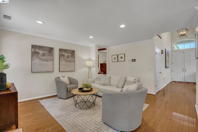 35 Sierra Ridge Ct, Danville, CA 94506