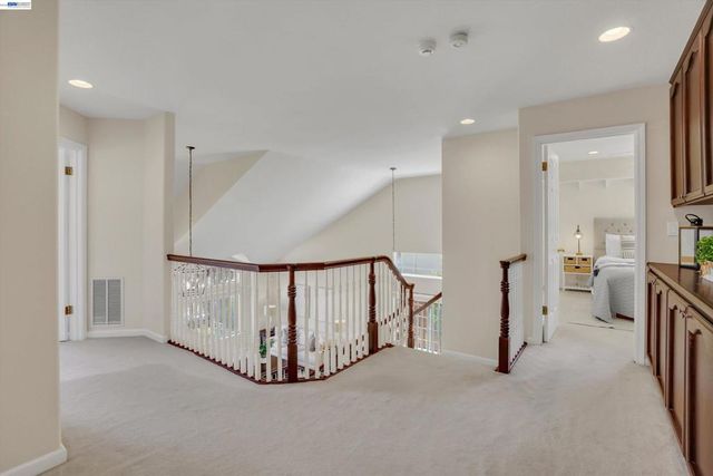 35 Sierra Ridge Ct, Danville, CA 94506